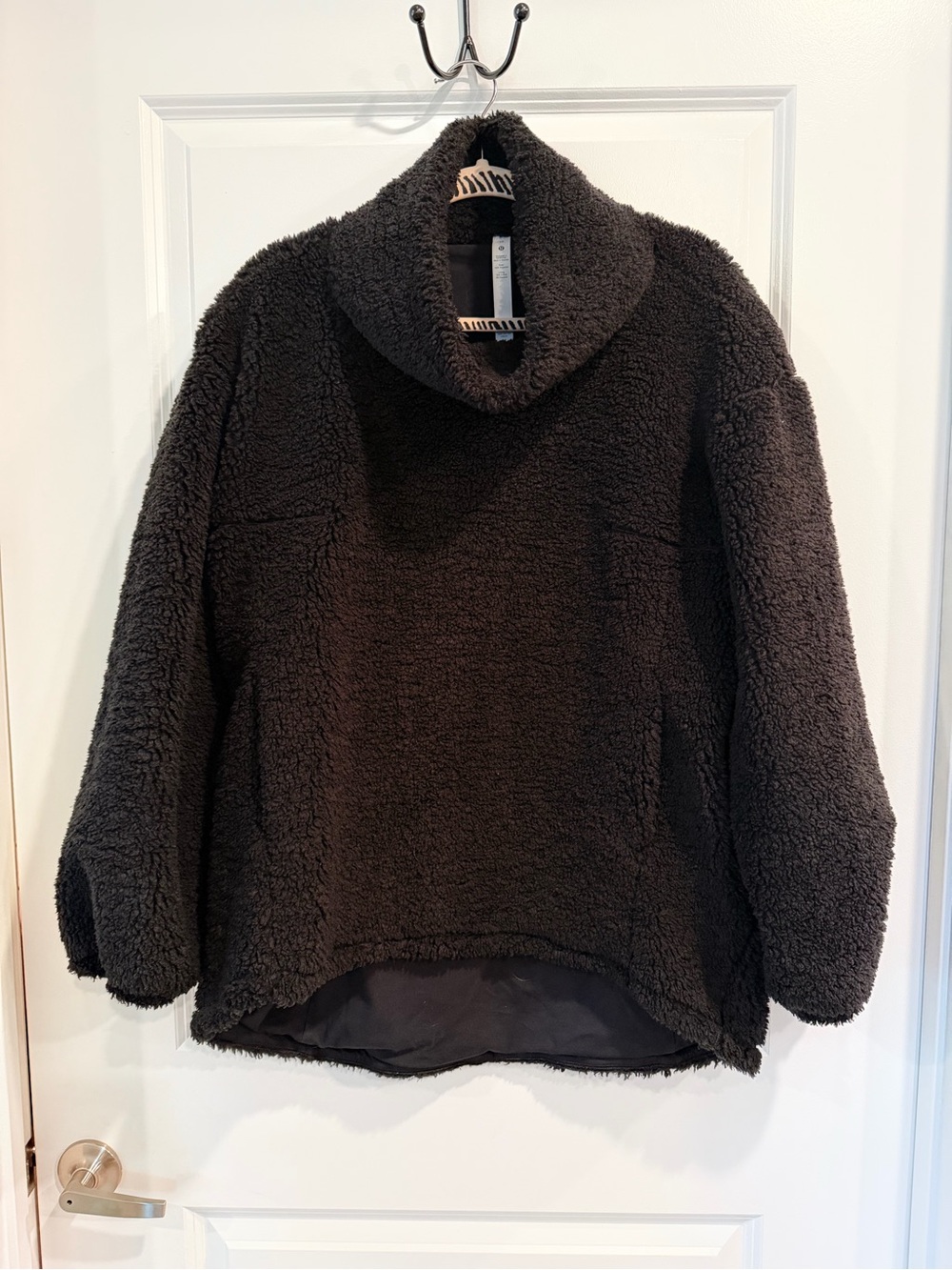 Lululemon Women's Black Teddy Pullover Sweater